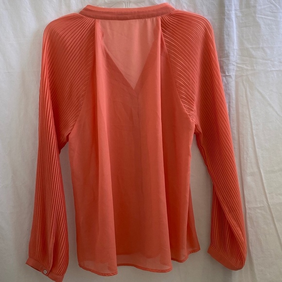 Coral Blouse Women's Size: Large - Picture 5 of 6